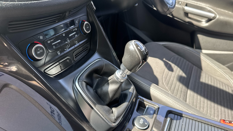Ford Kuga 1.5 TDCi Titanium 5dr 2WD Diesel Estate
